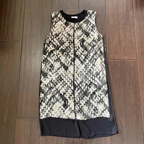 Vince 100% Silk Sleeveless Shift Dress Abstract/Snakeskin-ish Print ~ Size 8 - Picture 2 of 11